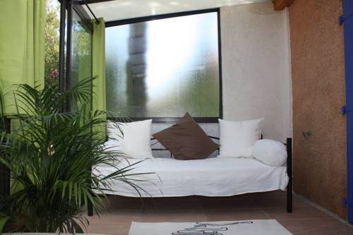 Imagen de la habitación del Hotel Ath&eacute;nopolis, Grimaud. Foto 5