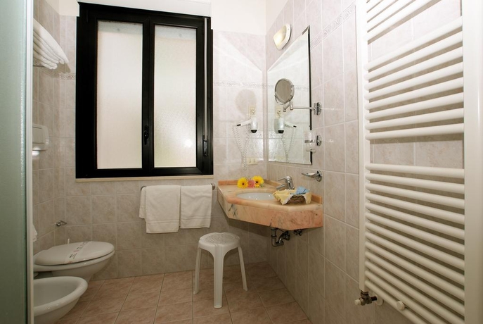 Imagen general del Hotel Athena, Cervia. Foto 11