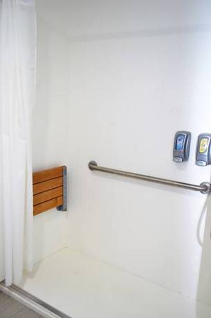 Imagen de la habitación del Hotel Athena Inn. Foto 5