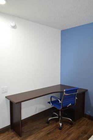 Imagen de la habitación del Hotel Athena Inn. Foto 9