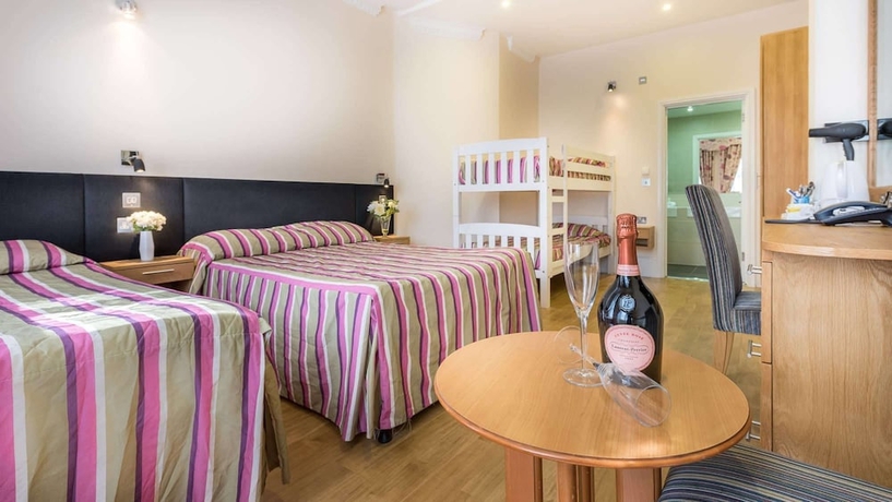 Imagen de la habitación del Hotel Athena, Londres. Foto 8