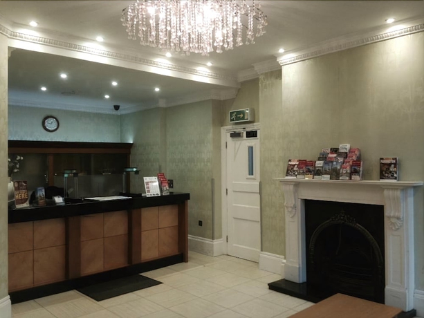 Imagen de los interiores del Hotel Athena, Londres. Foto 16