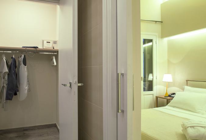 Imagen de la habitación del Hotel Athena, Nauplia. Foto 10