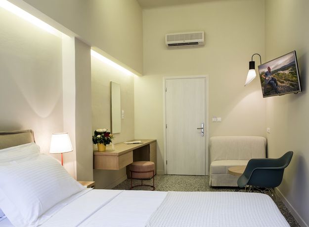 Imagen de la habitación del Hotel Athena, Nauplia. Foto 13