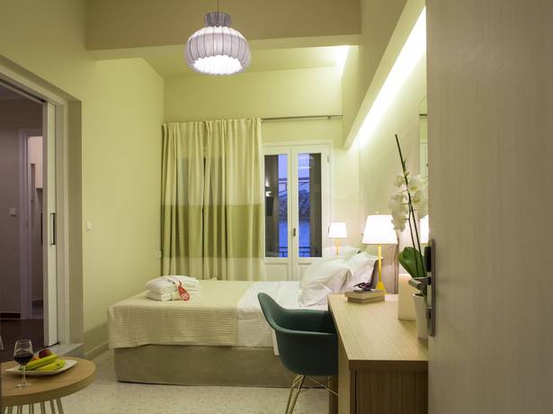 Imagen de la habitación del Hotel Athena, Nauplia. Foto 15