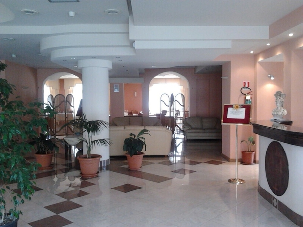 Imagen de los interiores del Hotel Athena Palace, ACQUAPPESA. Foto 11