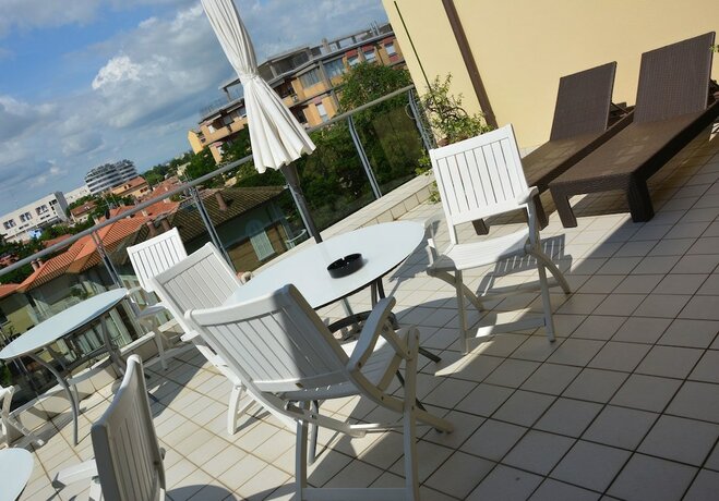 Imagen general del Hotel Athena, Pesaro. Foto 8