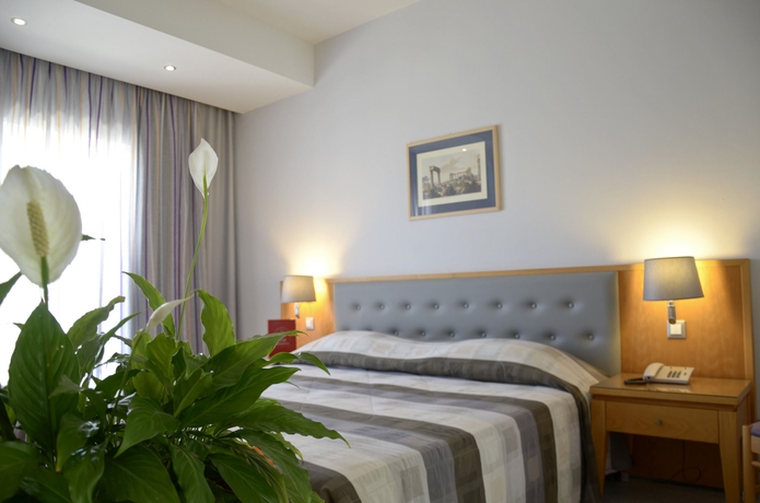 Imagen de la habitación del Hotel Athena, Rodas. Foto 11