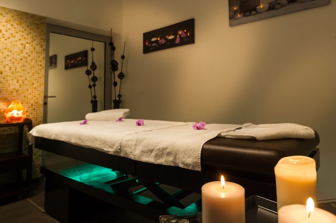 Imagen de los interiores del Hotel Athena Spa. Foto 13