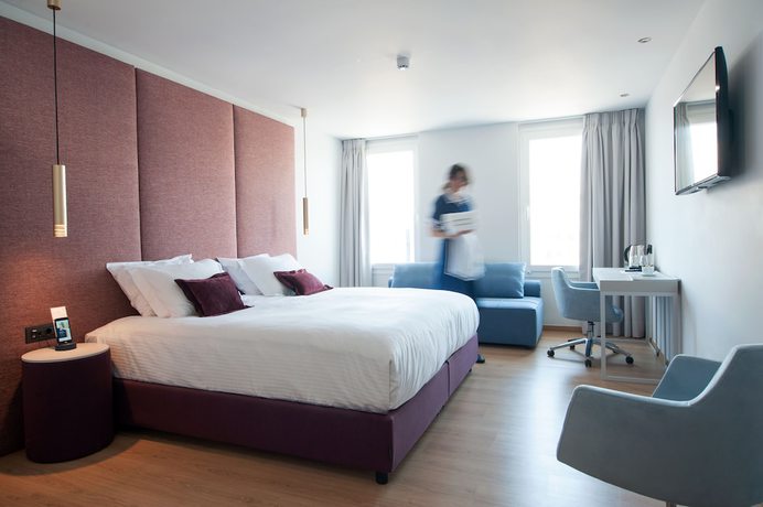 Imagen de la habitación del Hotel Athenaeum Smart. Foto 4