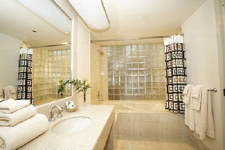 Imagen de la habitación del Hotel Atheneum Suite. Foto 3