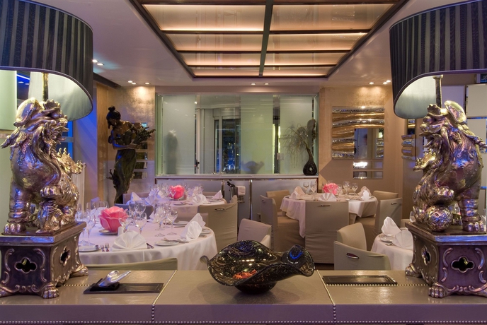 Imagen del bar/restaurante del Hotel Athenian Callirhoe Exclusive. Foto 4