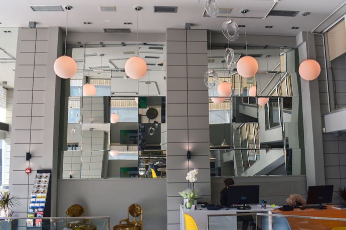 Imagen de los interiores del Hotel Athenian Montaza Hotel. Foto 19