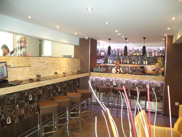 Imagen del bar/restaurante del Hotel Athens Choice. Foto 3