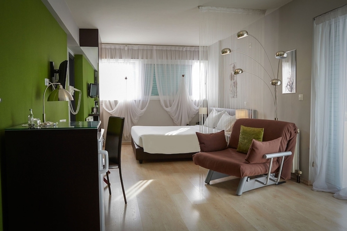 Imagen de la habitación del Hotel Athens Habitat. Foto 2