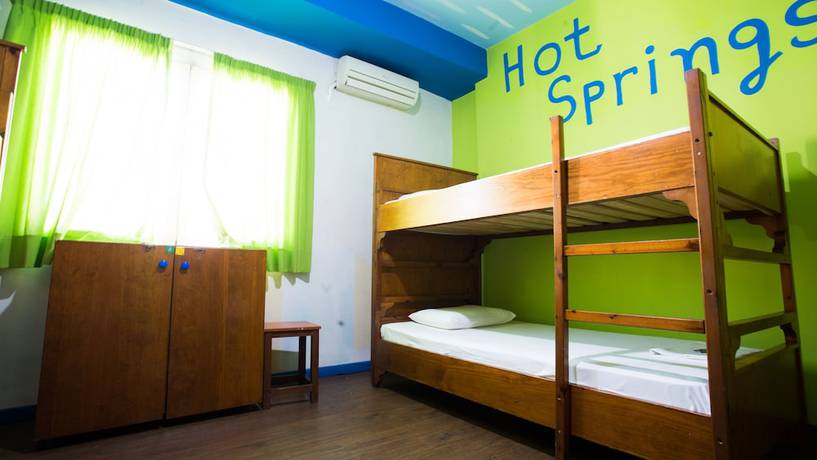 Imagen de la habitación del Hotel Athens International Youth and Hostel. Foto 11