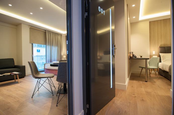 Imagen de la habitación del Hotel Athens Platinum Rooms and Suites. Foto 6