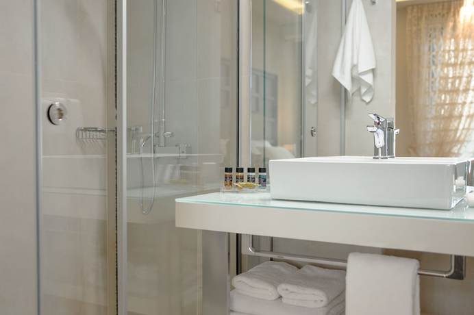 Imagen de la habitación del Hotel Athens Platinum Rooms and Suites. Foto 8