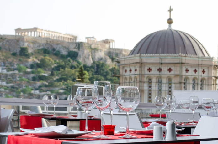 Imagen de los interiores del Hotel Athens Status Suites. Foto 16