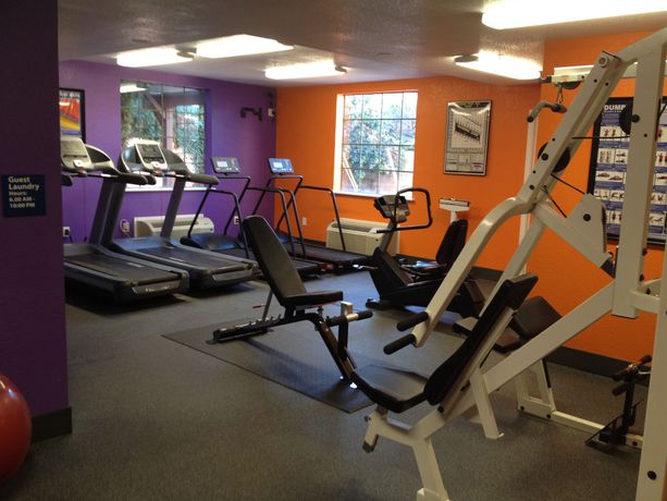 Imagen de los interiores del Hotel Atherton Park Inn and Suites. Foto 11