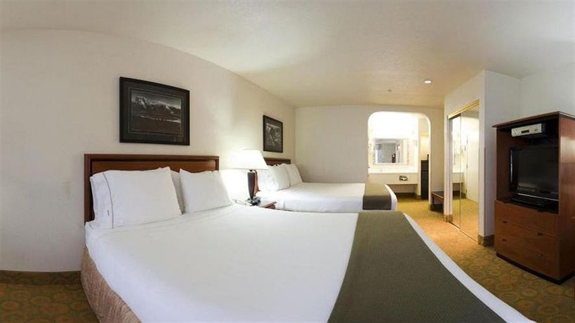 Imagen de la habitación del Hotel Atherton Park Inn and Suites. Foto 5