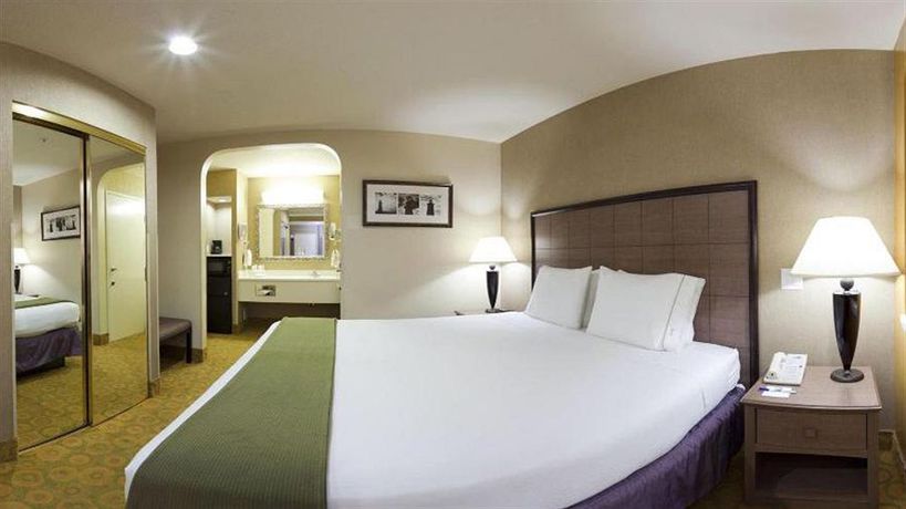 Imagen de la habitación del Hotel Atherton Park Inn and Suites. Foto 8
