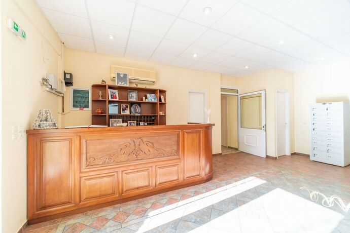 Imagen general del Hotel Athina, Agios Georgios Pagon. Foto 3