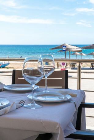 Imagen general del Hotel Athina, Agios Georgios Pagon. Foto 8