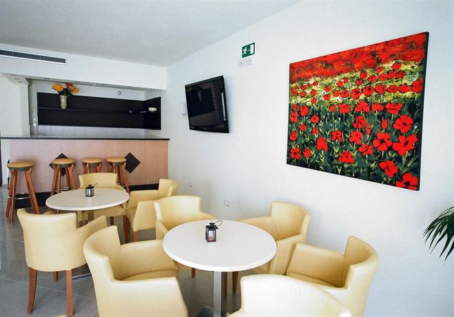 Imagen de los exteriores del Hotel Athina Beach, Chania. Foto 12