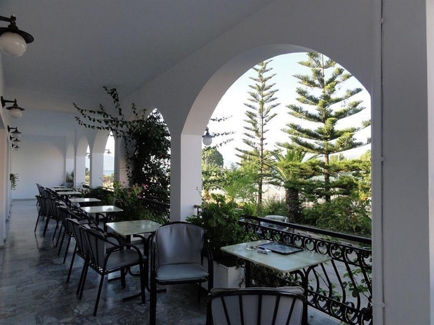 Imagen general del Hotel Athina Beach, Karavomylos. Foto 3
