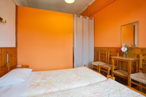 Imagen general del Hotel Athina, Delfos. Foto 1
