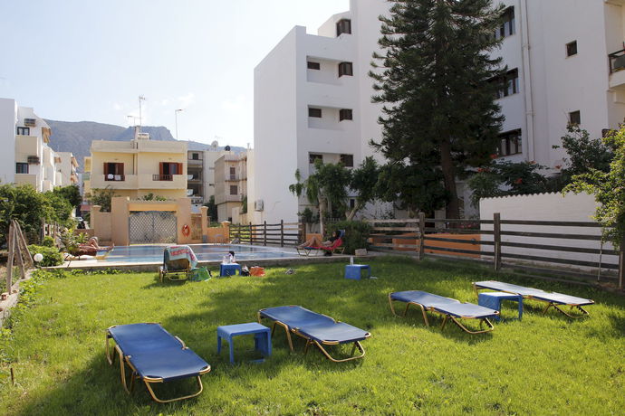 Imagen de los exteriores del Hotel Athina Inn. Foto 10