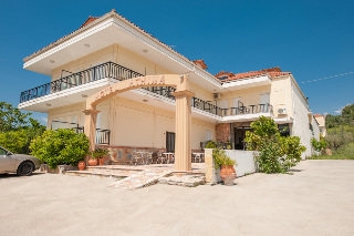 Imagen general del Hotel Athina, Krestena. Foto 4