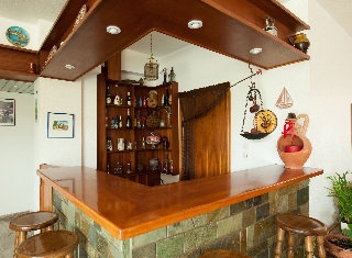 Imagen general del Hotel Athina, Krestena. Foto 7