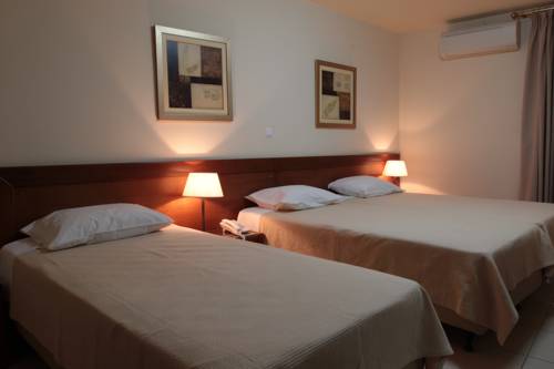 Imagen de la habitación del Hotel Athina, Lamía. Foto 4