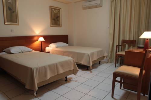 Imagen de la habitación del Hotel Athina, Lamía. Foto 6