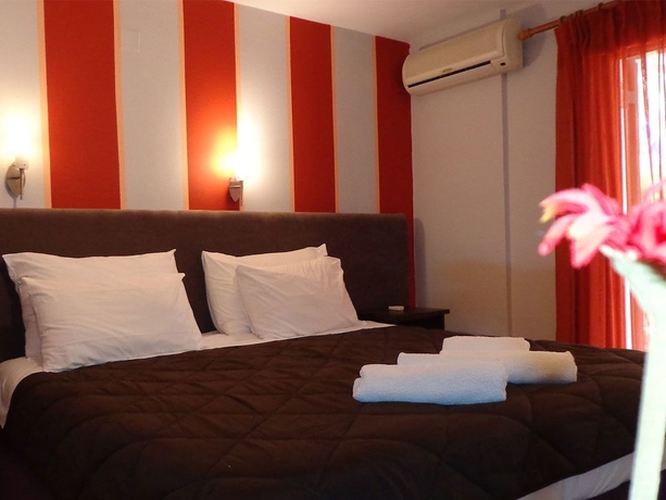 Imagen de la habitación del Hotel Athina Residence. Foto 2