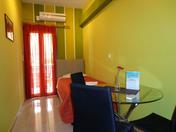 Imagen de la habitación del Hotel Athina Residence. Foto 17