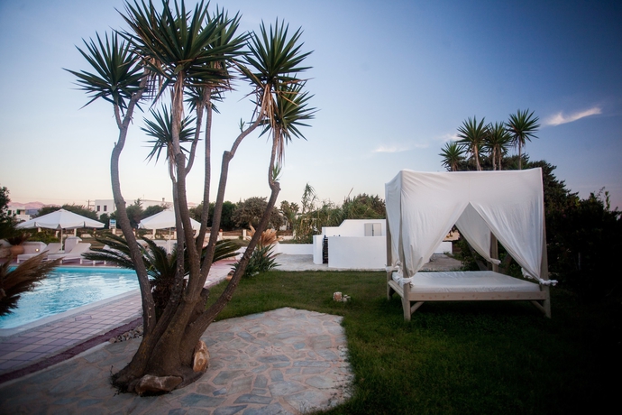 Imagen de los exteriores del Hotel Athina Studios and Suites. Foto 17