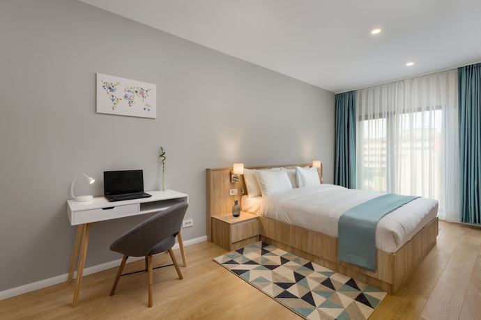 Imagen de la habitación del Hotel Athina Suites. Foto 5