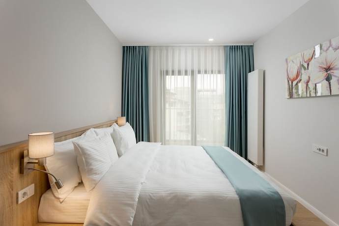 Imagen de la habitación del Hotel Athina Suites. Foto 10