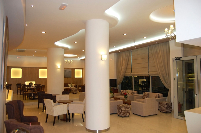 Imagen del bar/restaurante del Hotel Athinaikon, Heraklion. Foto 2