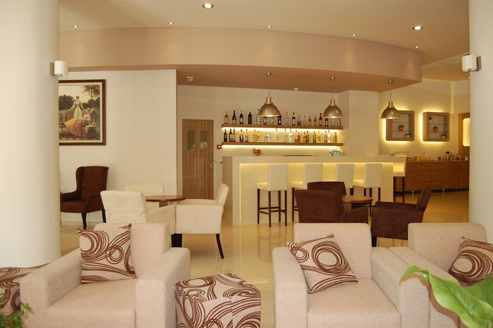 Imagen del bar/restaurante del Hotel Athinaikon, Heraklion. Foto 4