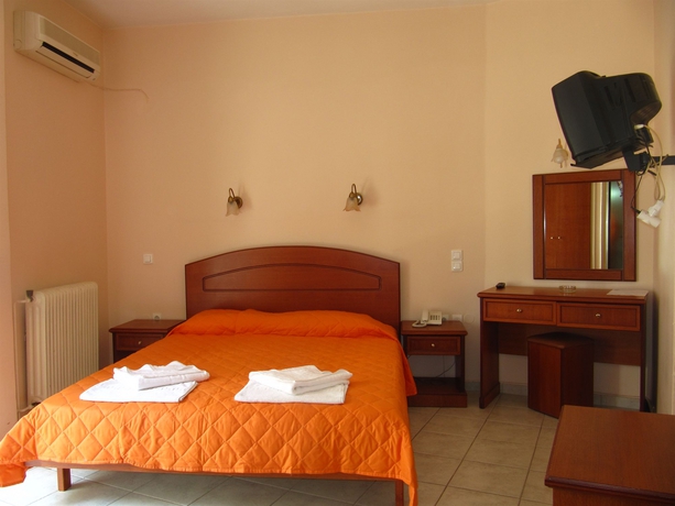 Imagen de la habitación del Hotel Athinaikon, Heraklion. Foto 8