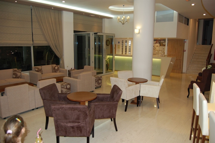 Imagen de los interiores del Hotel Athinaikon, Heraklion. Foto 16