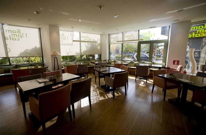 Imagen del bar/restaurante del Hotel Athinais. Foto 1