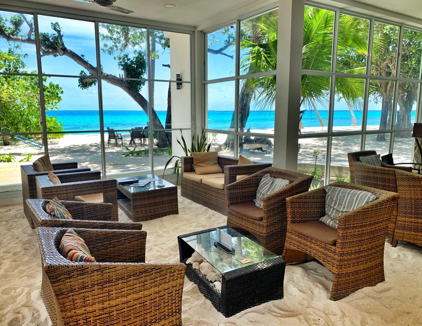 Imagen general del Hotel Athiri Beach Maldives. Foto 3