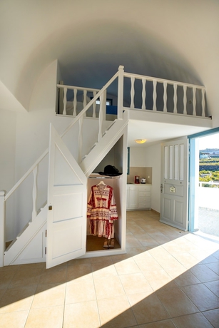 Imagen de la habitación del Hotel Athiri Santorini. Foto 7