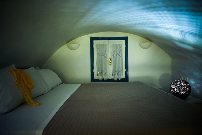 Imagen de la habitación del Hotel Athiri Santorini. Foto 12