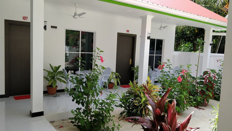 Imagen de los exteriores del Hotel Athiriveli. Foto 10